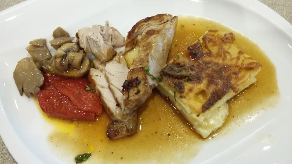 Filet de Porc Accompagné d'un Gratin Dauphinois Champignons Frais